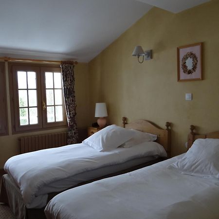 Auberge Des Chasseurs Échenevex Habitación foto