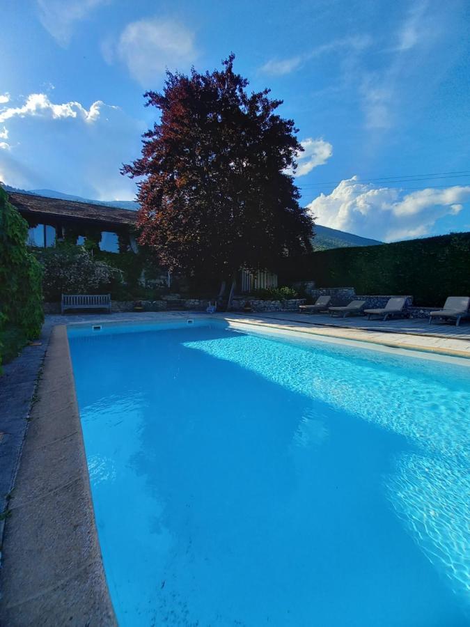 Auberge Des Chasseurs Échenevex Exterior foto