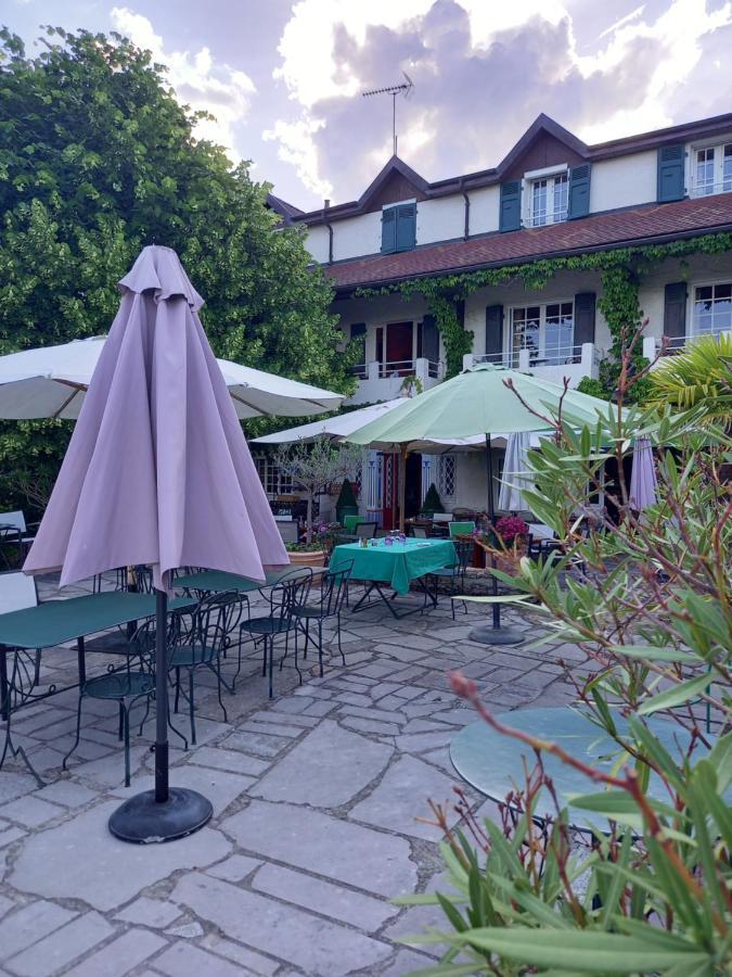 Auberge Des Chasseurs Échenevex Exterior foto