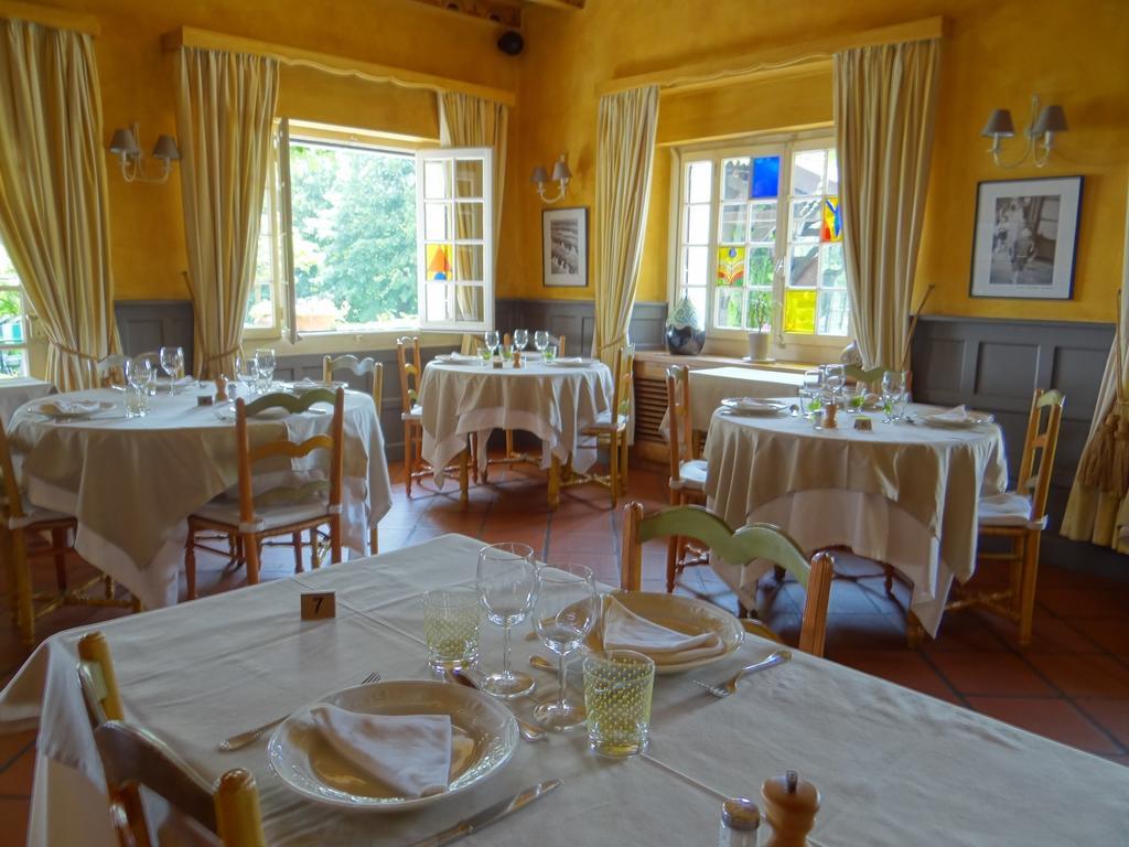 Auberge Des Chasseurs Échenevex Exterior foto